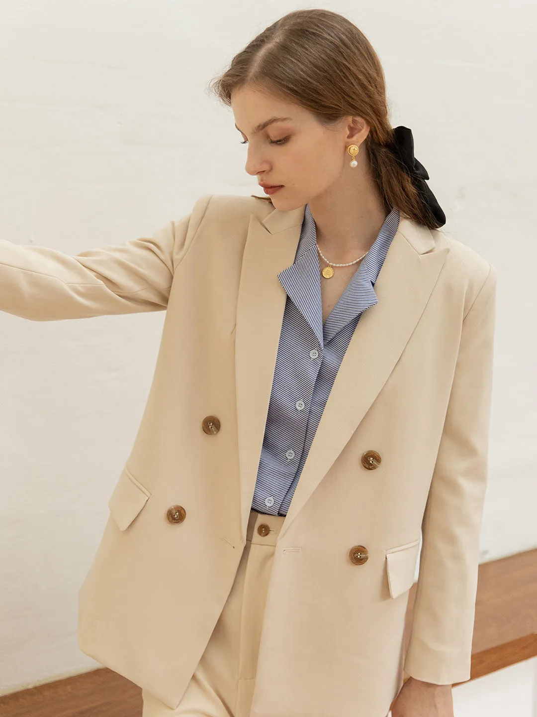 Abigail Double-Breasted Straight Blazer