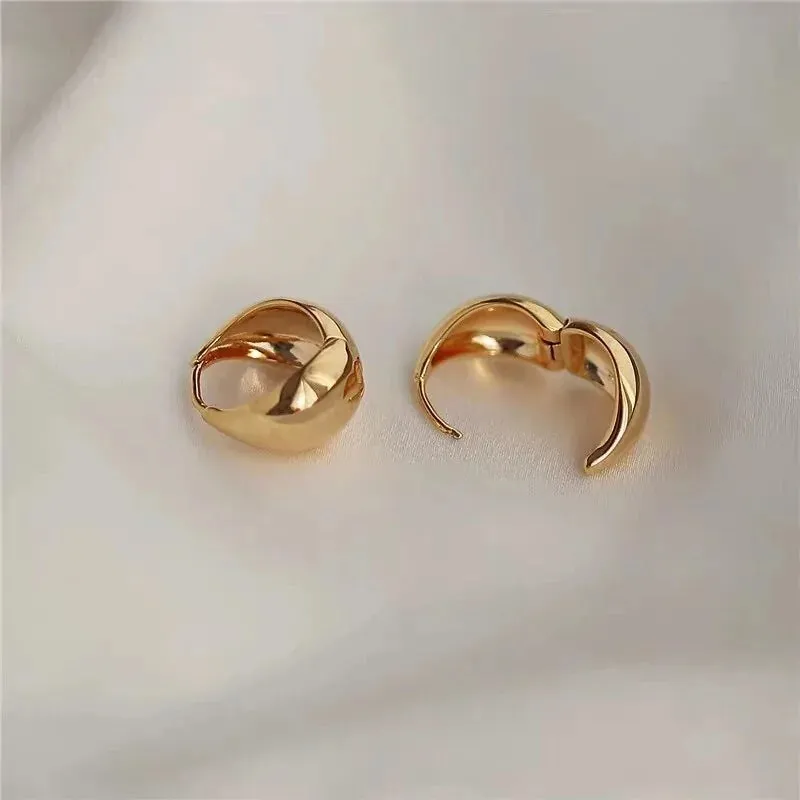 Bella Hoop Earrings