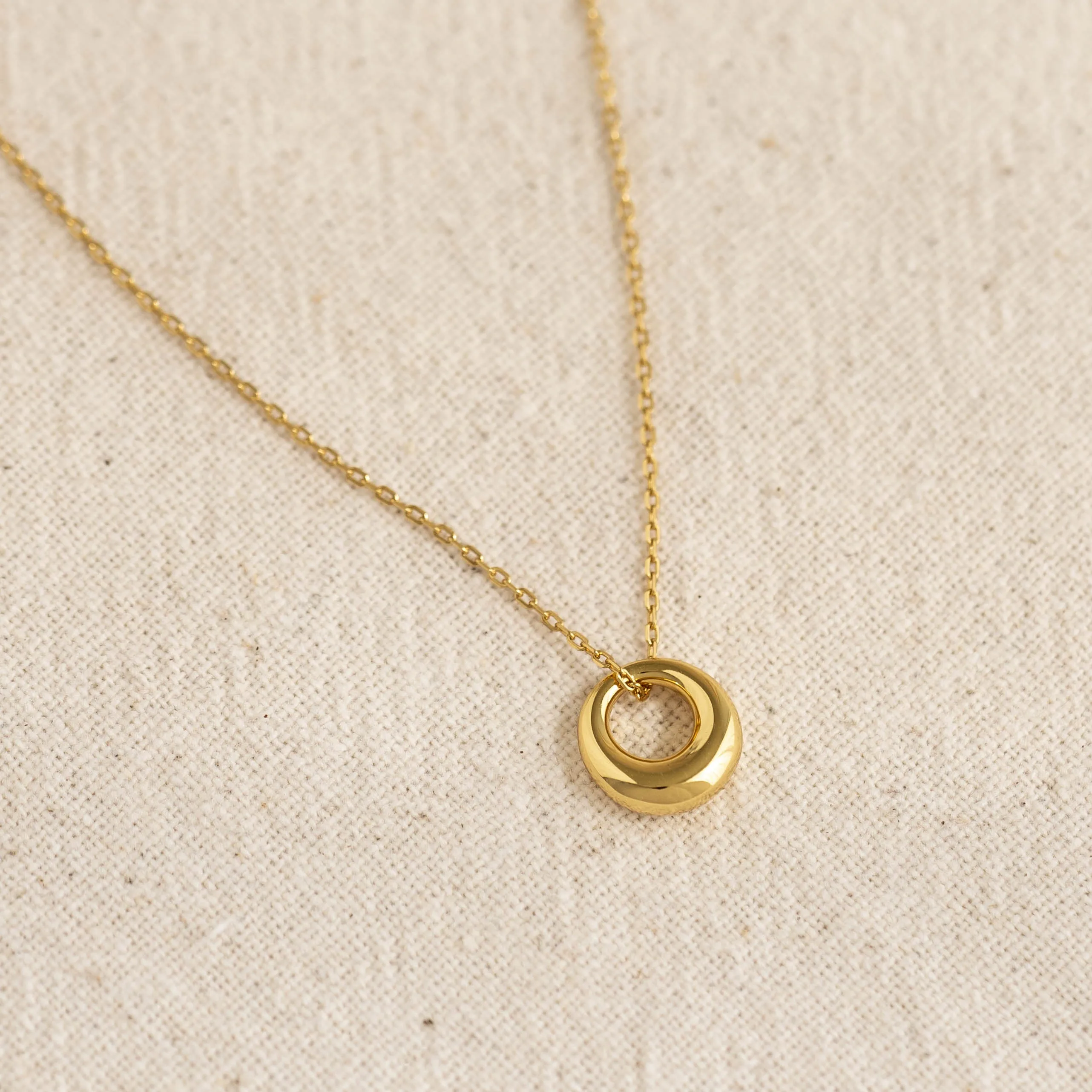 Circle Pendant Necklace - Lilou