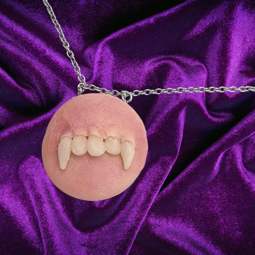 FANGS NECKLACE