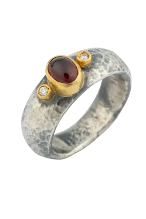 Garnet & Diamond Ring