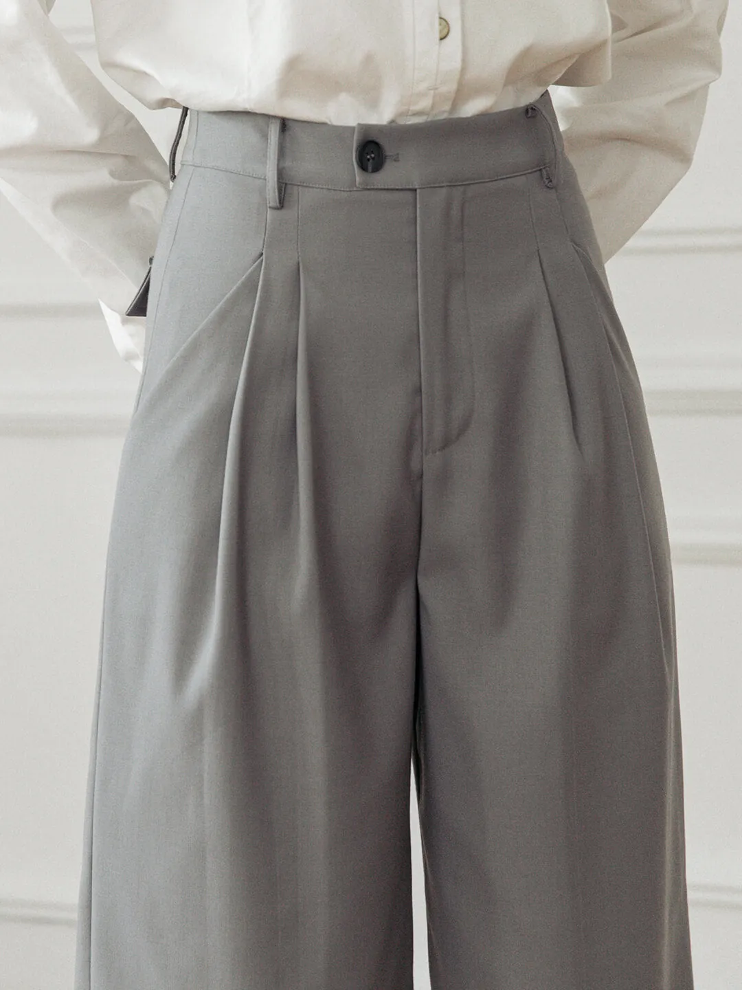 Leah High-waisted Straight Gray Trousers