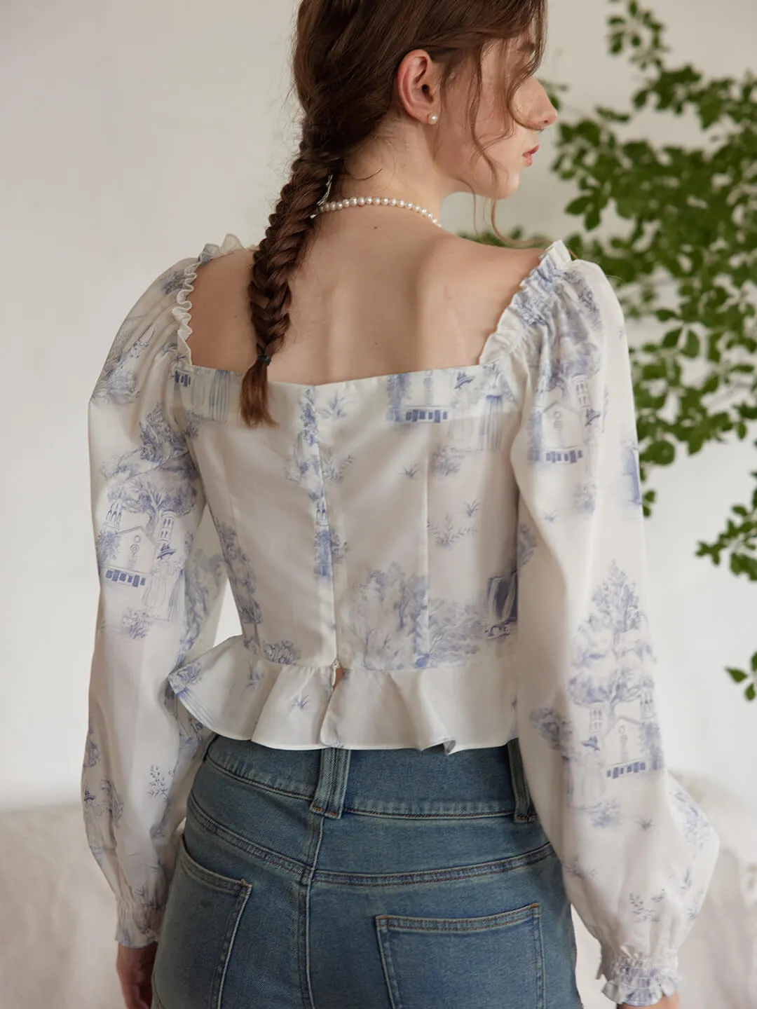 Lyric Ruffled Sweetheart White Printed Blouse