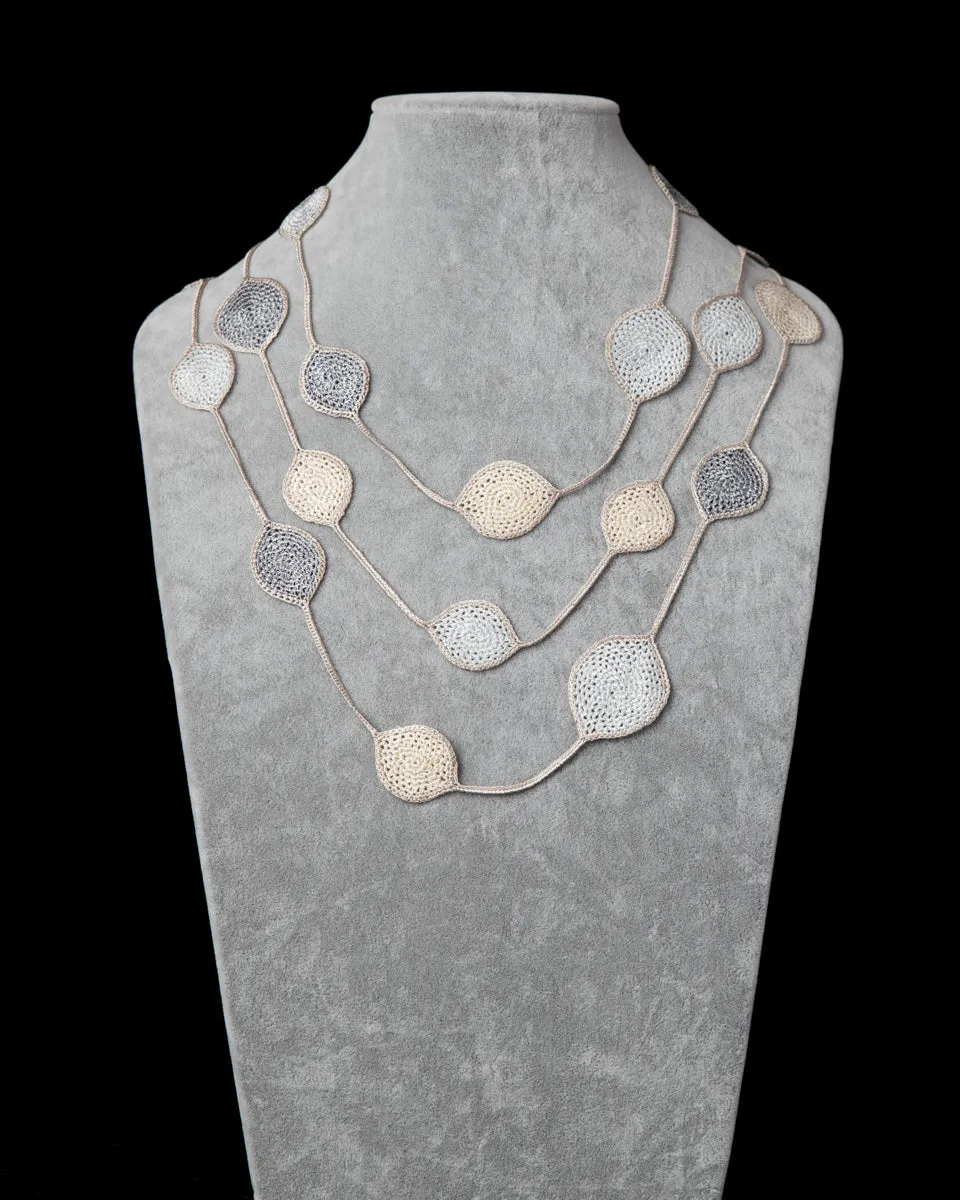 Oval Leaf Necklace - Summer Neutral