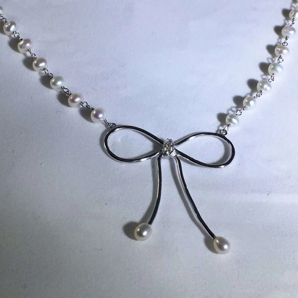 Pearl Bow Necklace