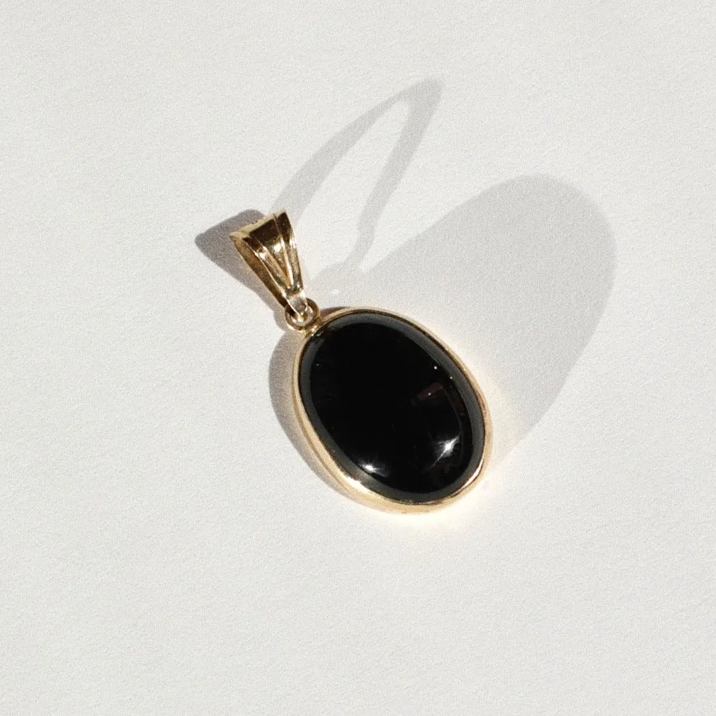 Tethys 14k Onyx Pendant