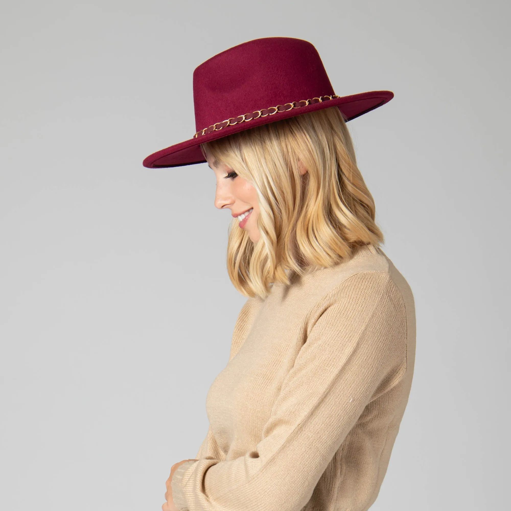 Women's Faux Felt Fedora W/ Gold Chain Trim